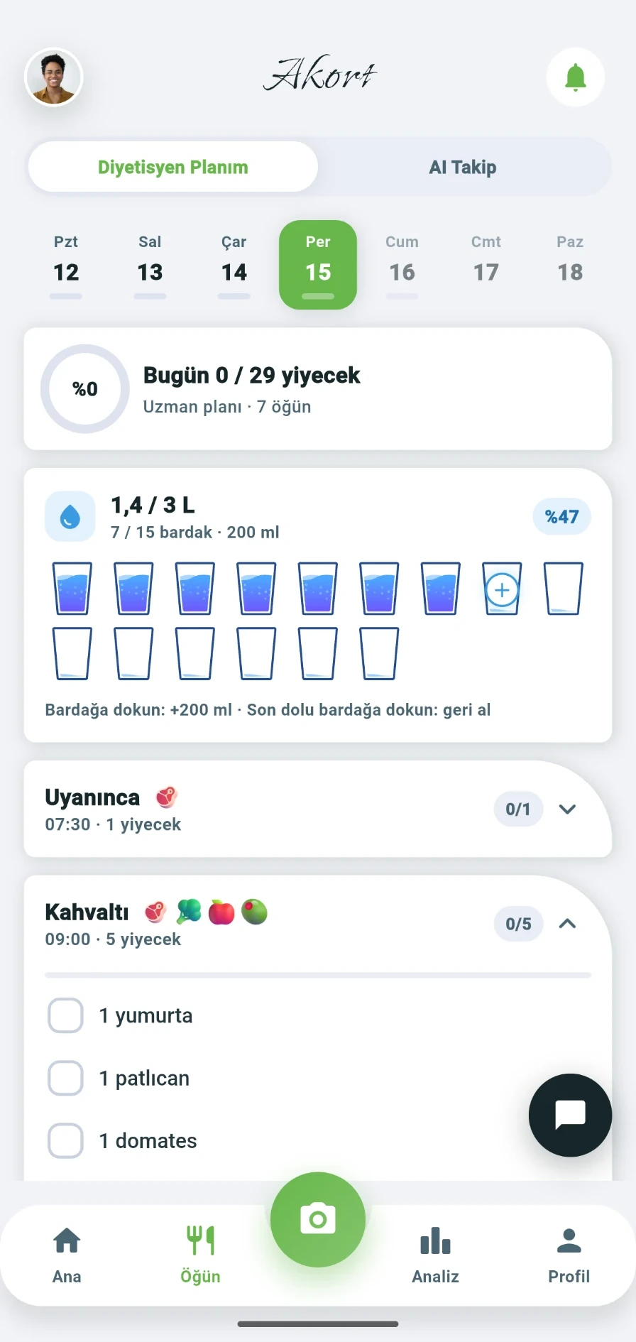 Danışan uygulaması öğün ekranı: su takibi ve yedim listesi